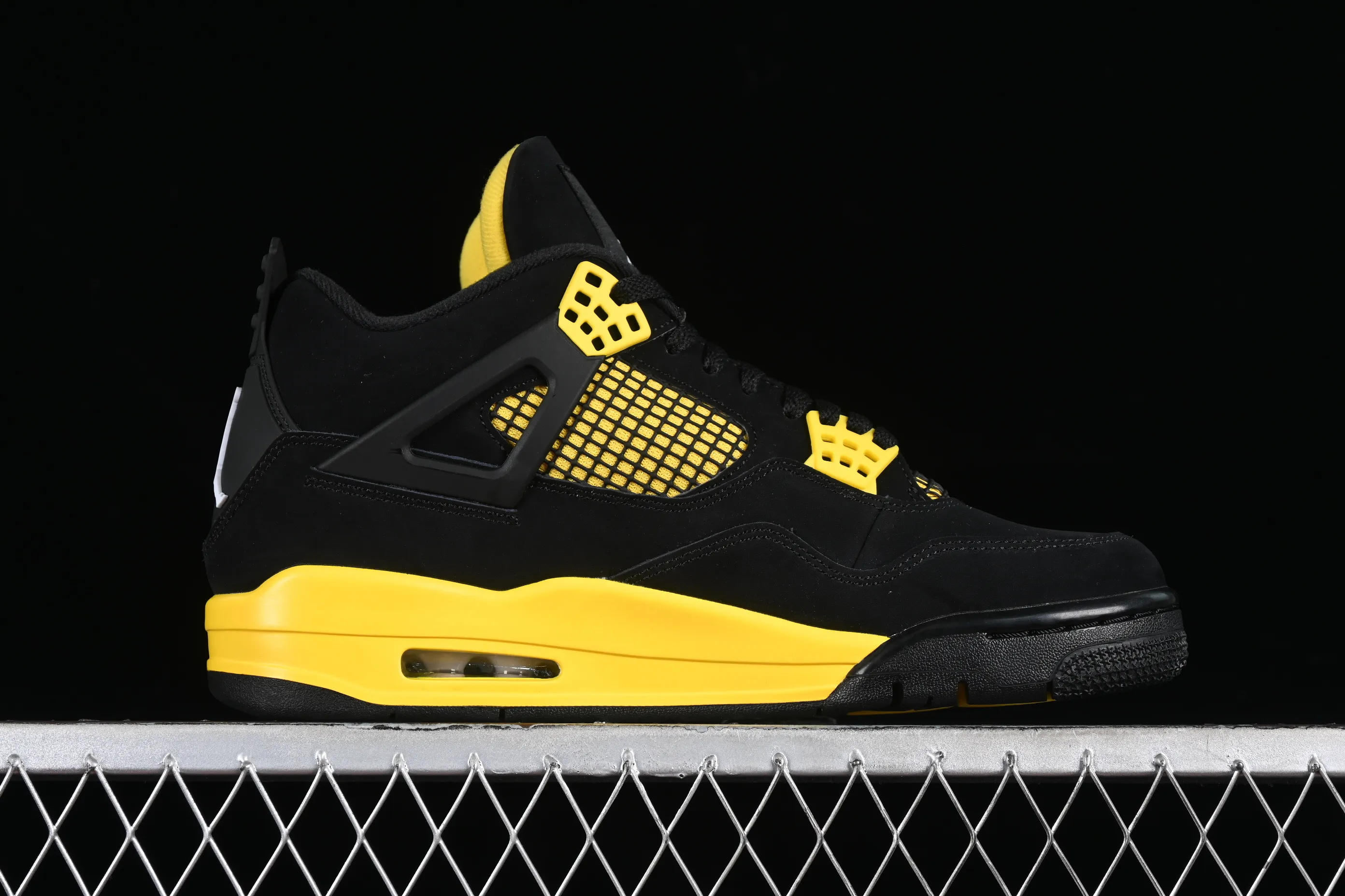 All categories Air Jordan Jordan series basketball shoes Air Jordan 4 foreign trade version Air Jordan 4 "Thunder" AJ4 Joe 4 Thunder replica basketball shoes DH6927-017